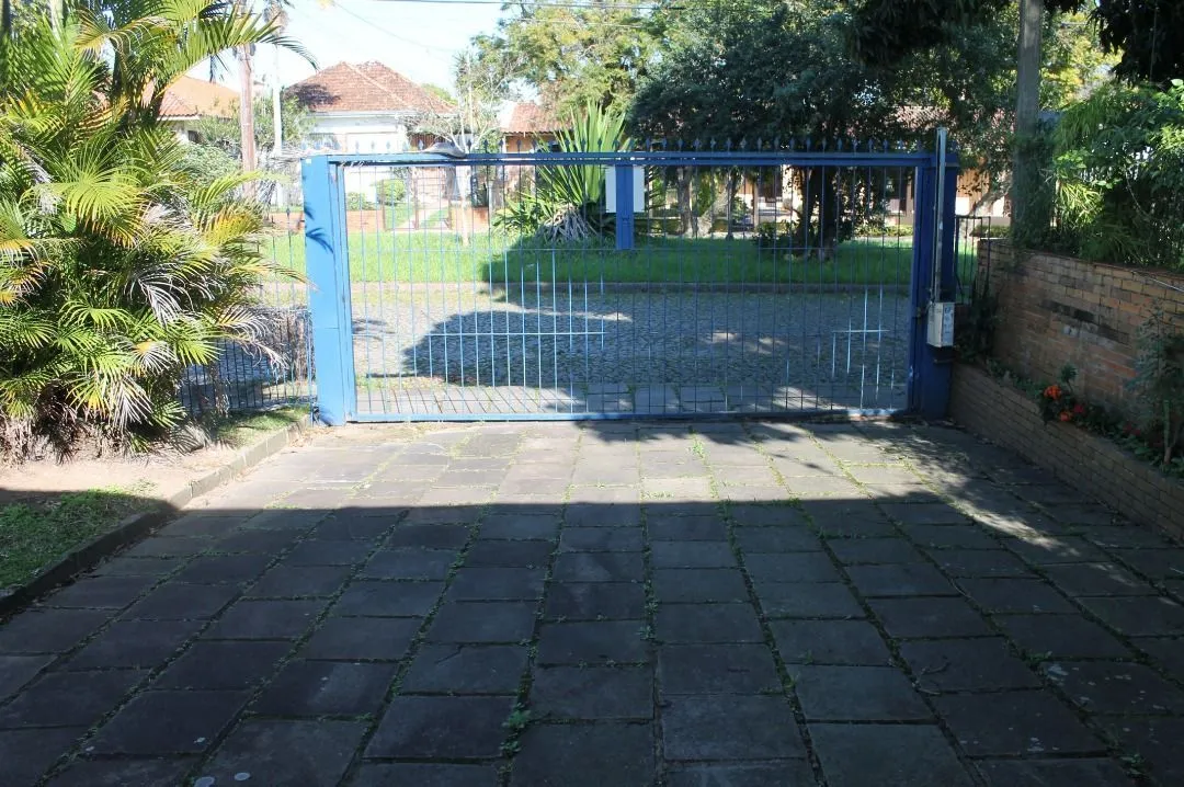 Imagem Casa para Venda - 221m², 3 dormitórios, sendo 1 suites, 4 vagas - Tristeza
