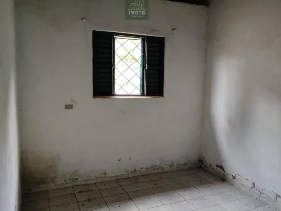 Imagem Chácara com 2 quartos, 120m2, à venda