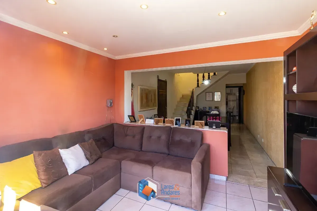 Imagem Sobrado para venda em Vila América com 3 quartos, 138m²