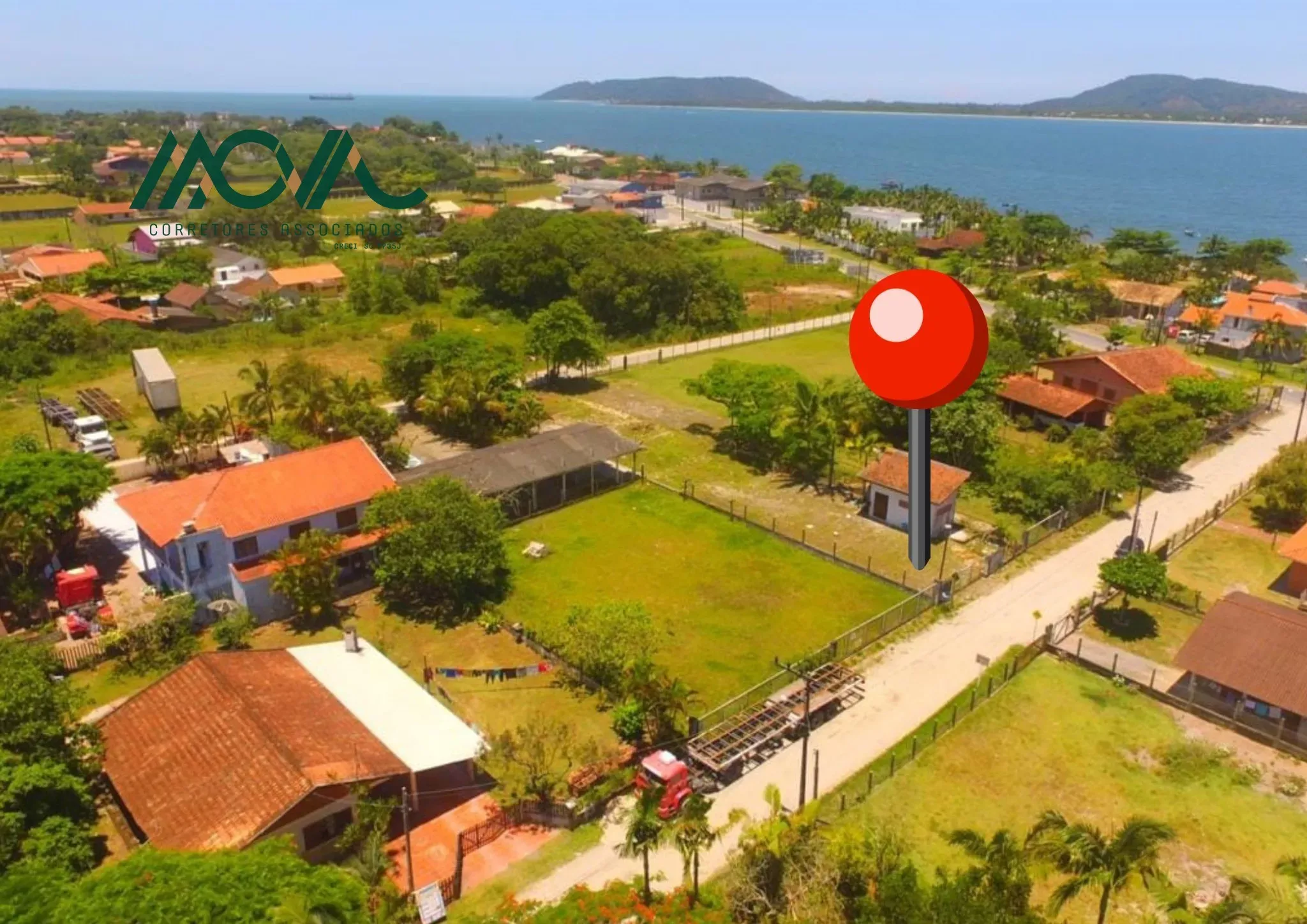 Foto do imóvel Terreno Residencial Murado Próximo à Praia, Balneário Farol de Itapoá II, SC Descubra este exce...
