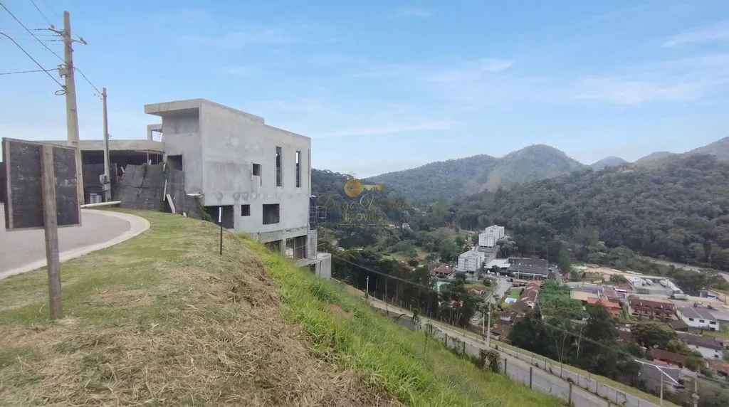 Imagem Terreno em Condomínio para Venda em Teresópolis / RJ no bairro Ermitage