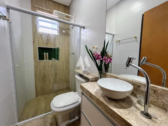 Imagem Casa à venda com 2 dormitórios e 1 suite - Embaré / Santos