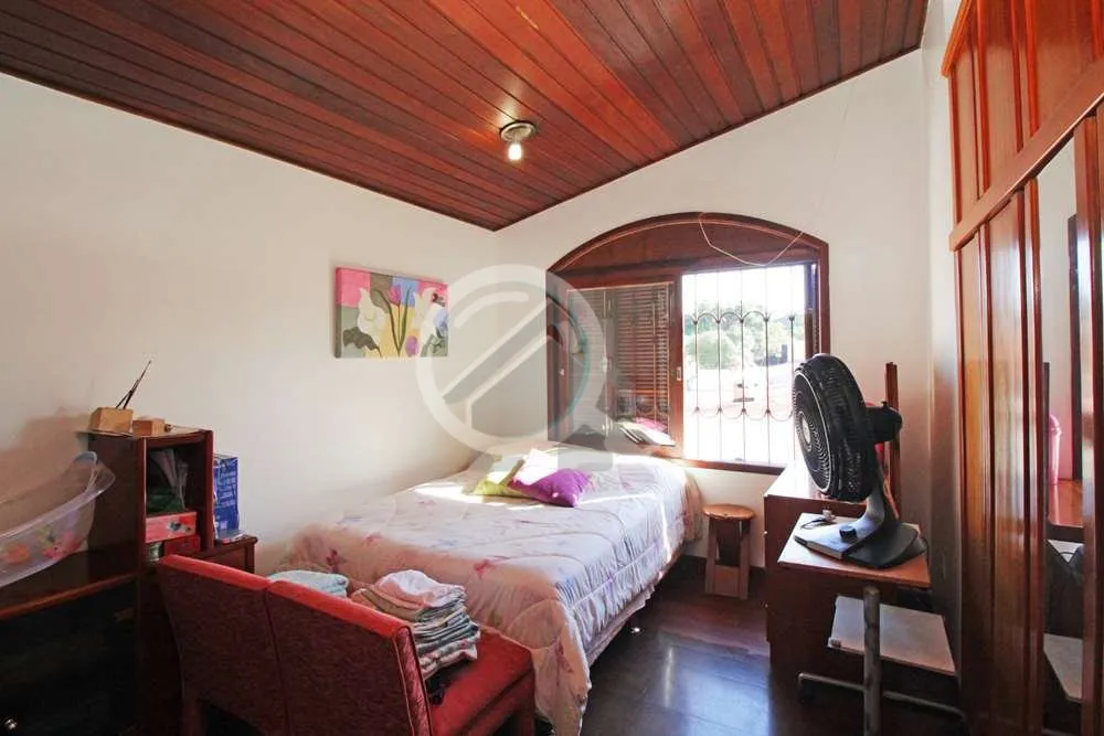 Imagem Você procura uma casa com estilo, próprio para o conforto e bem estar da sua família? Essa bela r...
