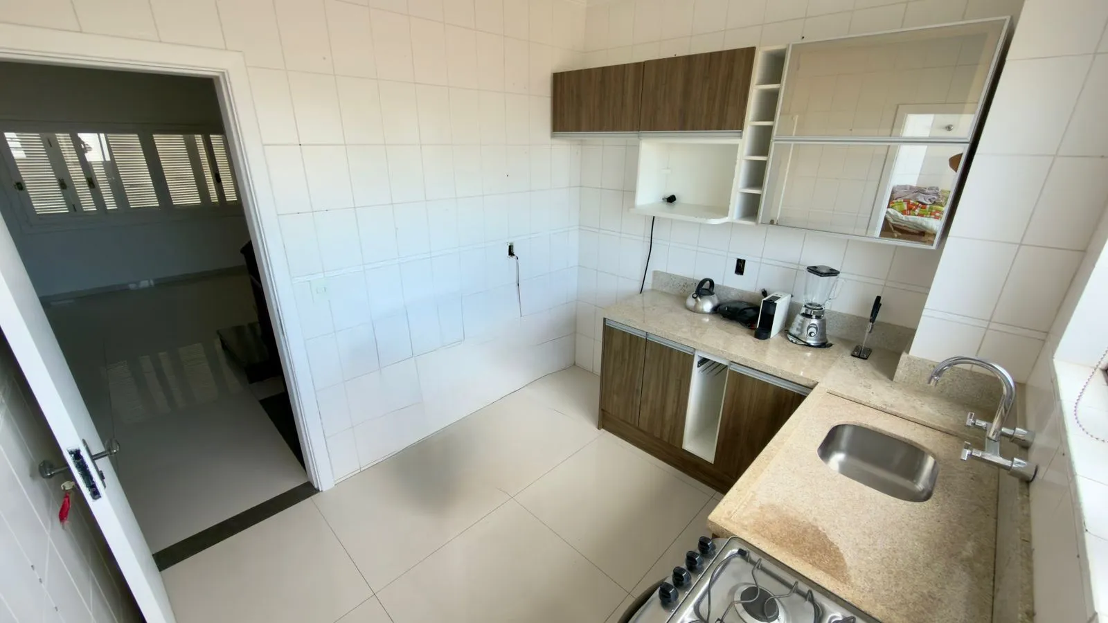Imagem Casa com 02 quartos e 02 vagas no Bairro Jardim Itu em Porto Alegre