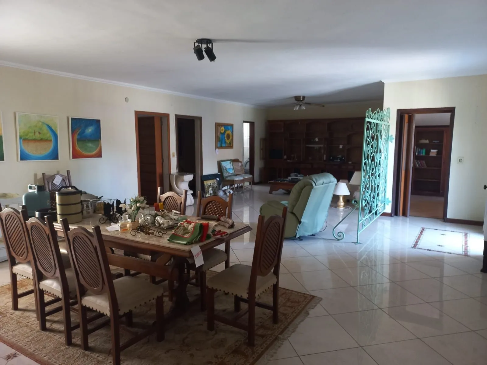 Imagem Casa Completa com Piscina, Escritório e 6 Dormitórios