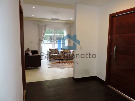 Imagem Casa de Alto Padrão à Venda no Golf Village Granja Viana