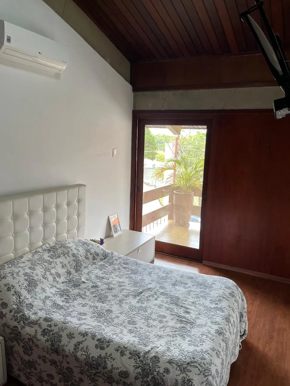 Imagem Casa com 3 Quartos e 3 banheiros à Venda, 482 m² por R$ 1.280.000