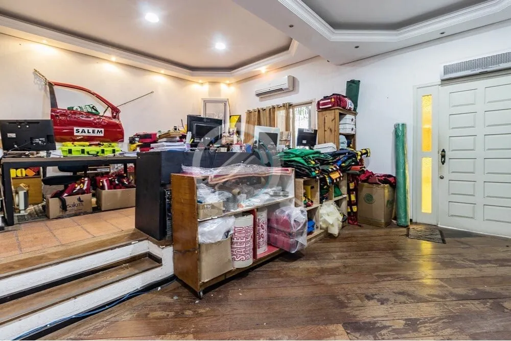 Imagem Excelente casa à venda. Propriedade ideal para sua residência e seu negócio comercial (oficina, p...