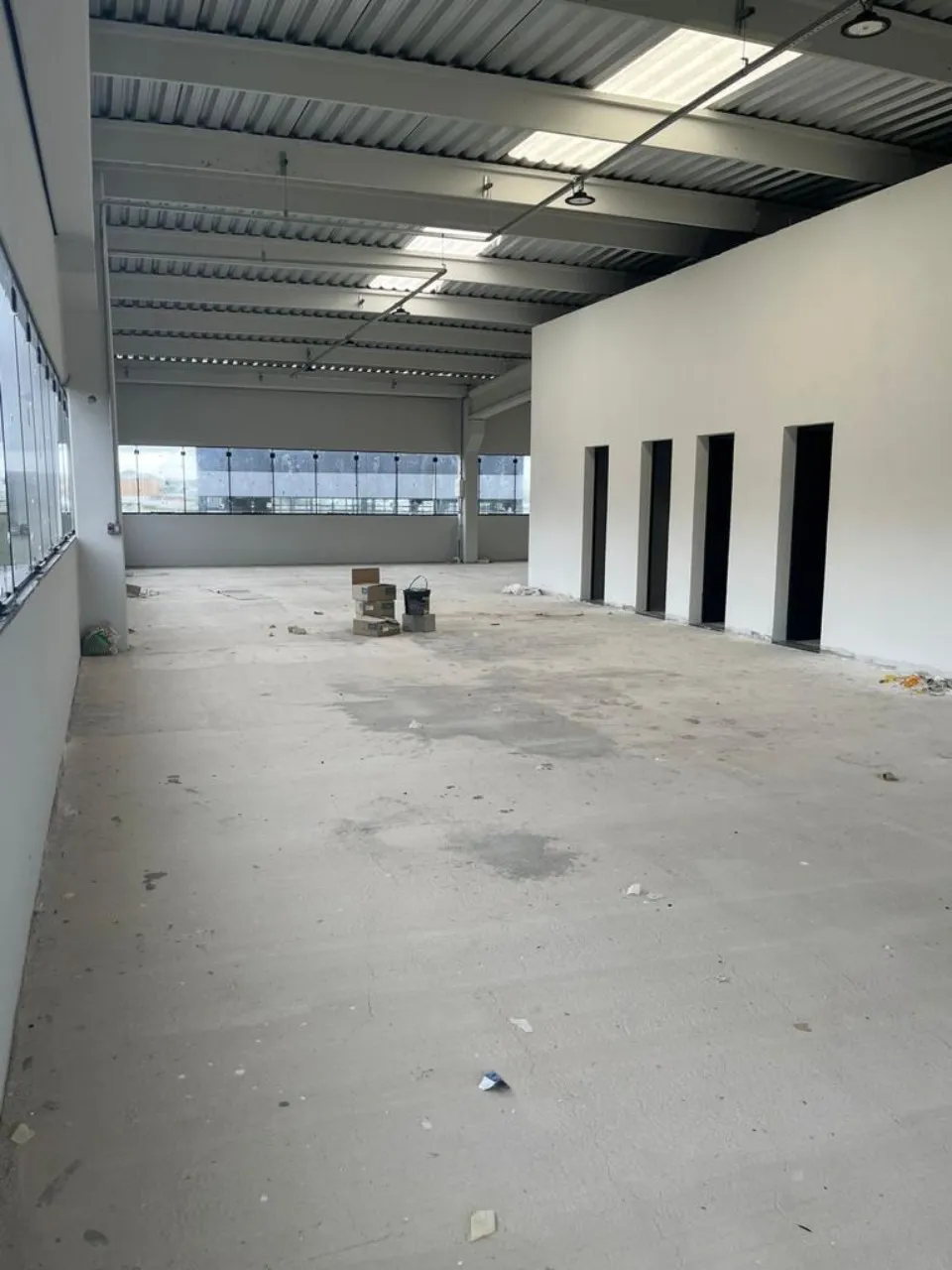 Imagem Barracão Industrial de 954m² em Alphaville Nova Esplanada - Votorantim-SP: Venda ou Locação.