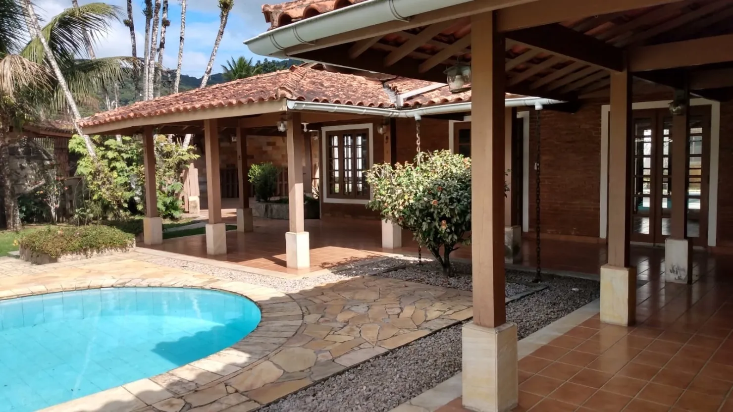 Imagem Casa à venda 2 Quartos, 2 Suites, 4 Vagas, 416M², Jardim Carolina, Ubatuba - SP
