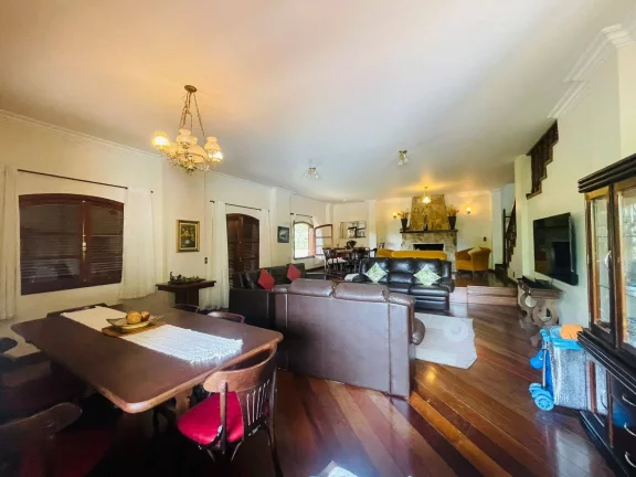 Imagem VENDO ESTA MARAVILHOSA CASA EM TERESÓPOLIS - BAIRRO: ALBUQUERQUE
