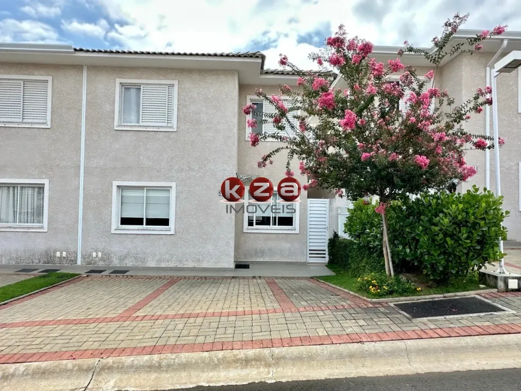 Imagem Casa em Condomínio à Venda em Valinhos-SP: 3 Quartos, 1 Suíte, 2 Salas, 2 Banheiros e 2 Vagas de Garagem!