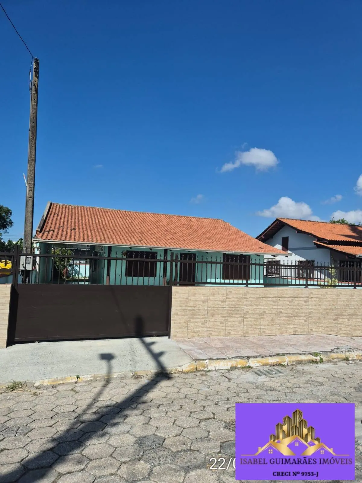 Imagem Alugo Casa Mobiliada, 04 quartos, 02 banheiros, no Centro de Navegantes