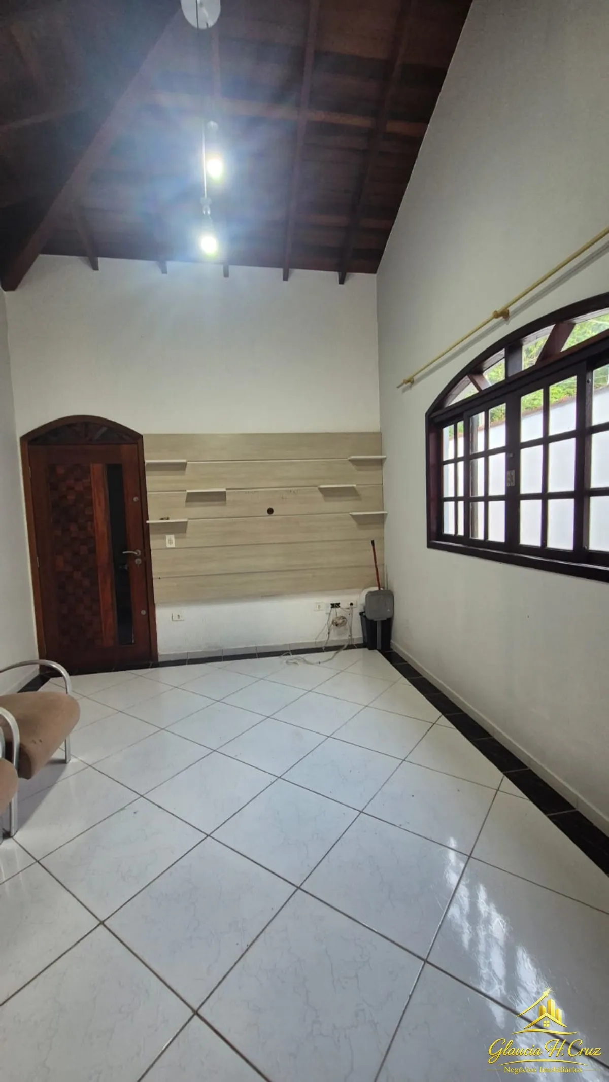Imagem Seu Novo Lar no Balneário Forest! Casa à Venda a Poucos Minutos da Praia e do Centro