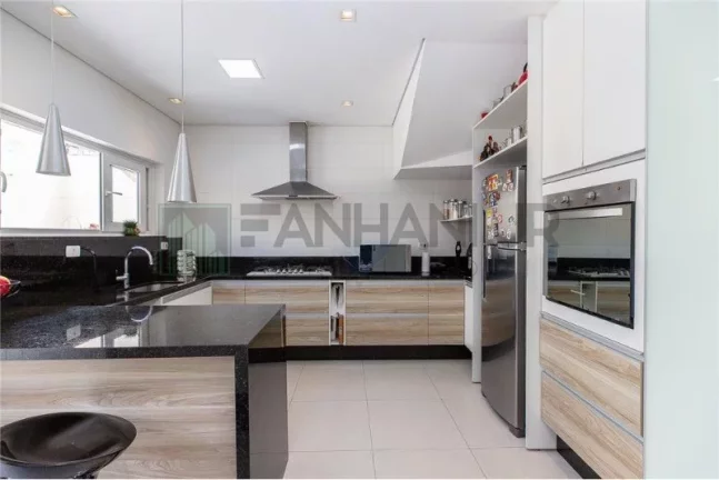 Imagem Imperdível oportunidade: Casa à venda em São Paulo-SP, Vila Romana, 4 quartos, 1 suíte, 6 salas, 6 banheiros, 2 vagas, 390m².