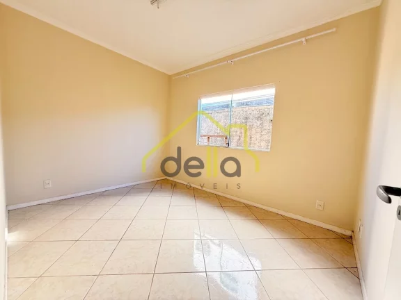 Imagem Excelente Casa Plana Averbada no Iririú próxima do Colégio Santo Antônio!!