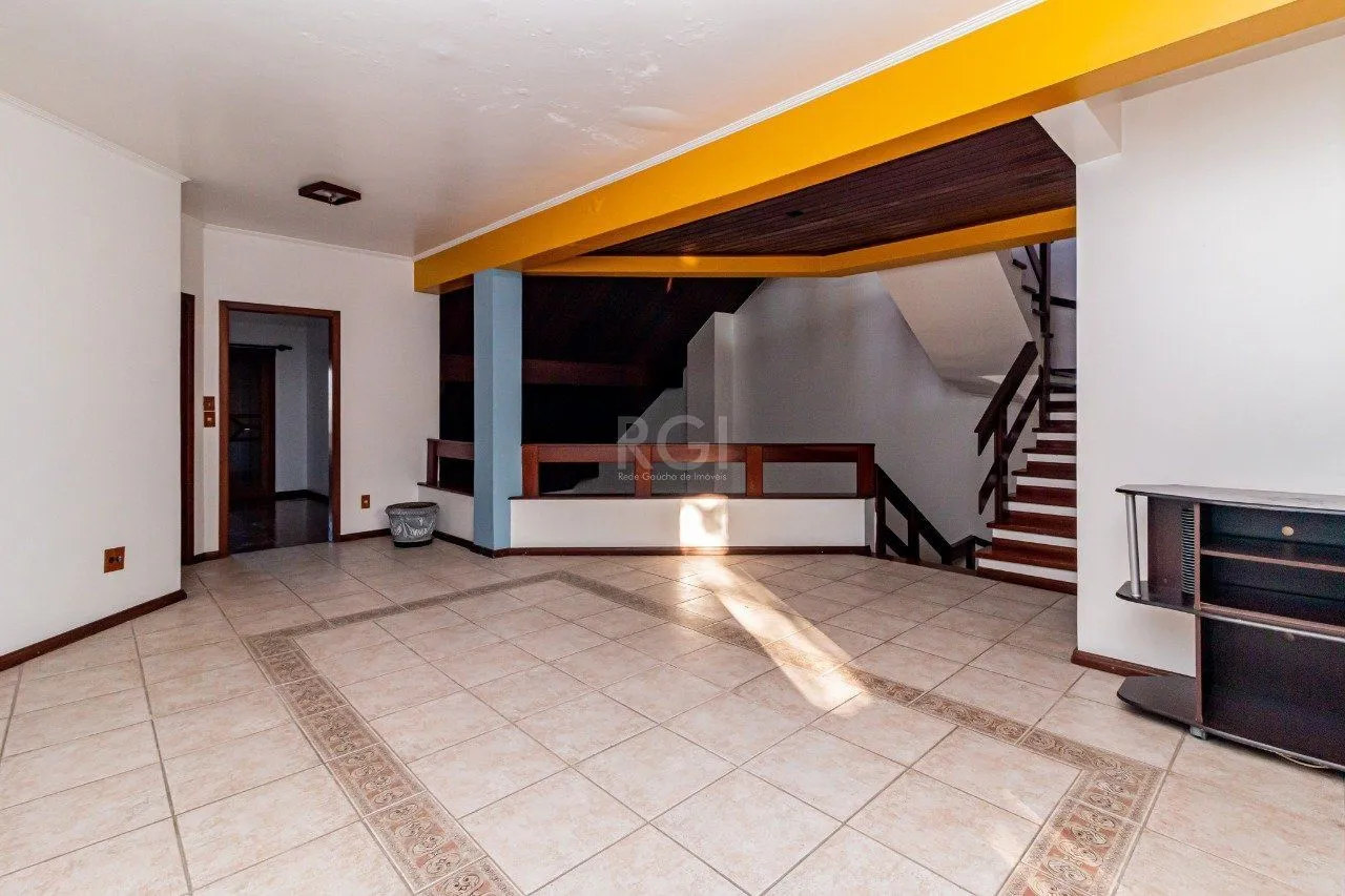 Imagem Casa para Venda - 431m², 4 dormitórios, sendo 2 suites, 3 vagas - Jardim Itu Sabará