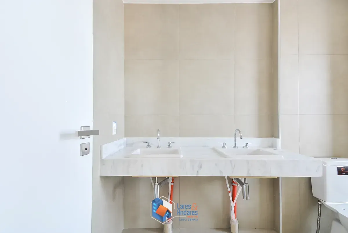 Imagem Apartamento para venda em Moema com 3 quartos, sendo 3 suítes, 147m²