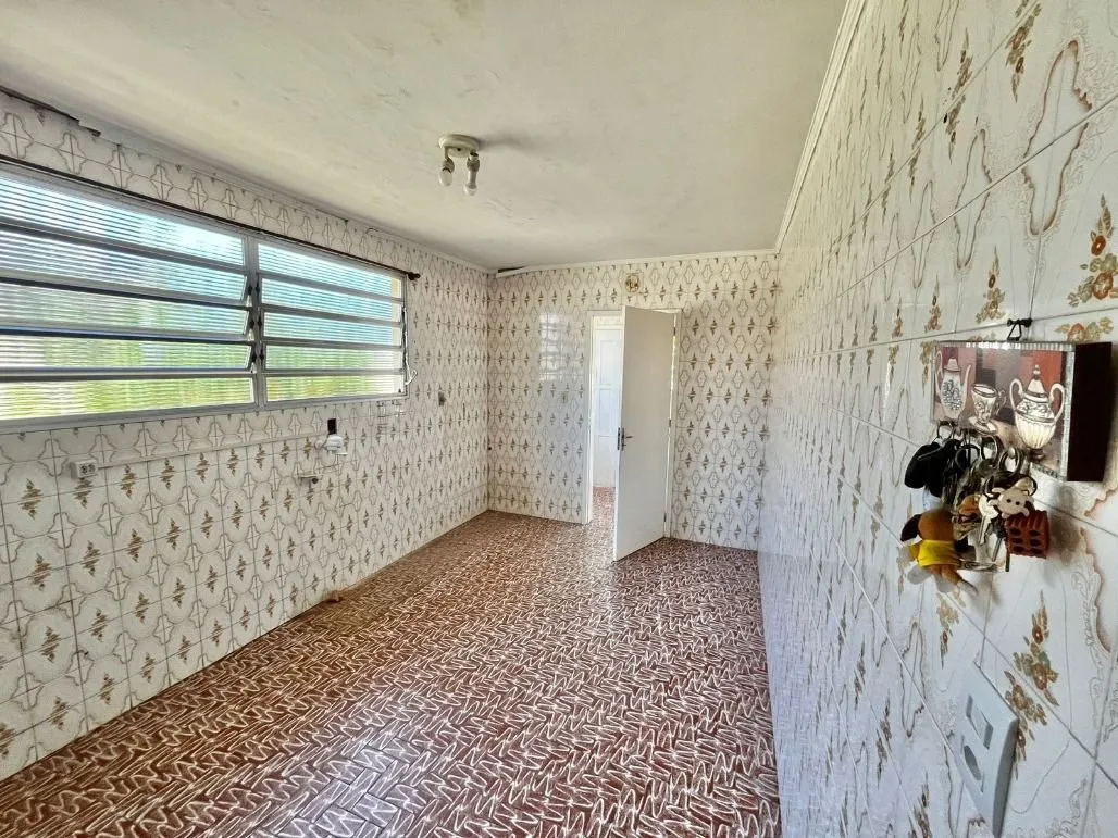 Imagem Boa casa térrea, com 03 dormitórios (sendo 01 suíte), sala, 02 banheiros