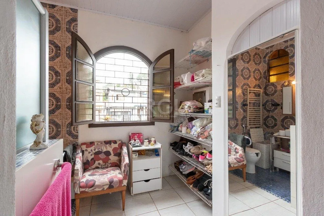 Imagem Casa para Venda - 380m², 3 dormitórios, sendo 1 suites, 3 vagas - Tristeza
