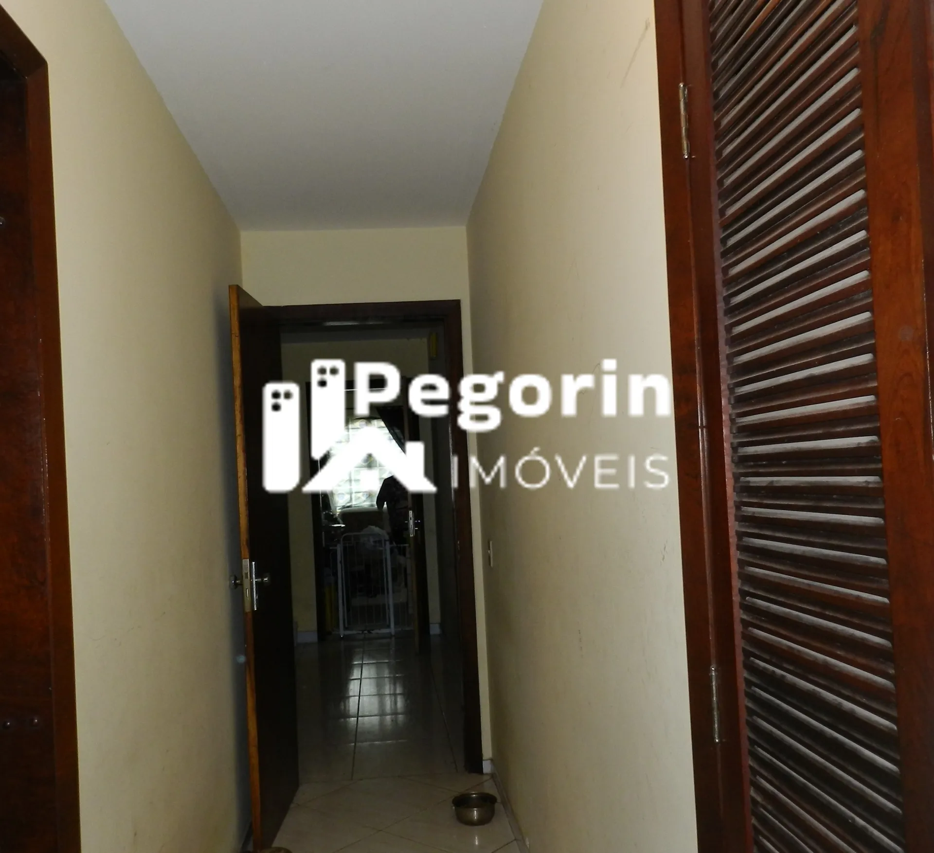 Imagem Casa à venda no Alto Tarumã Curitiba com 4 quartos, 180,00m²
