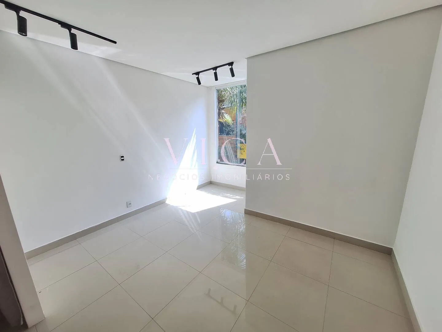 Imagem Sala para aluguel com 64m² 1 banheiro - por R$ 8.900,00 - Alphaville/SP