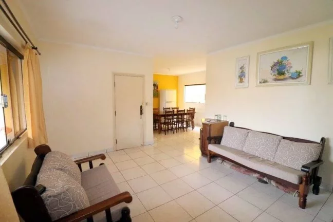Imagem CASA 3 DORMITORIOS S/UMA SUITE e PEQUENA PISCINA