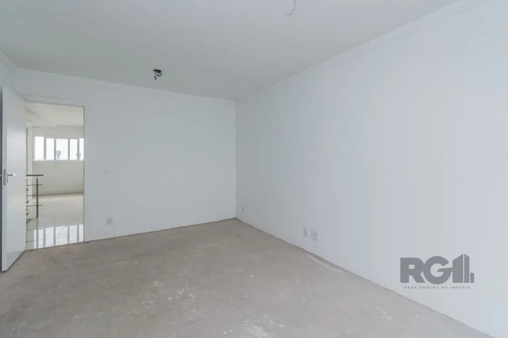 Imagem Excelente casa em condomínio de 251m² com 3 suítes e elevador!
