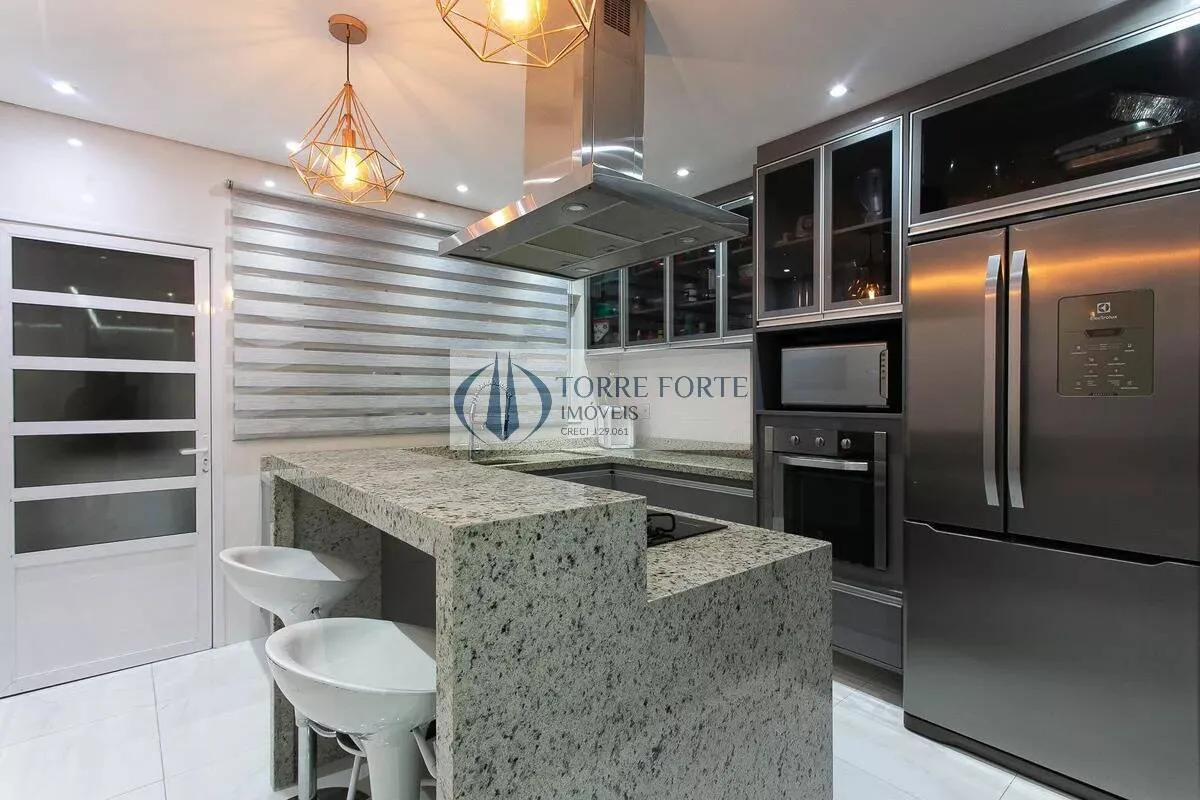 Imagem Lindo Sobrado com 4 dormitorios 1 suite 2 vagas na Vila Carrão.