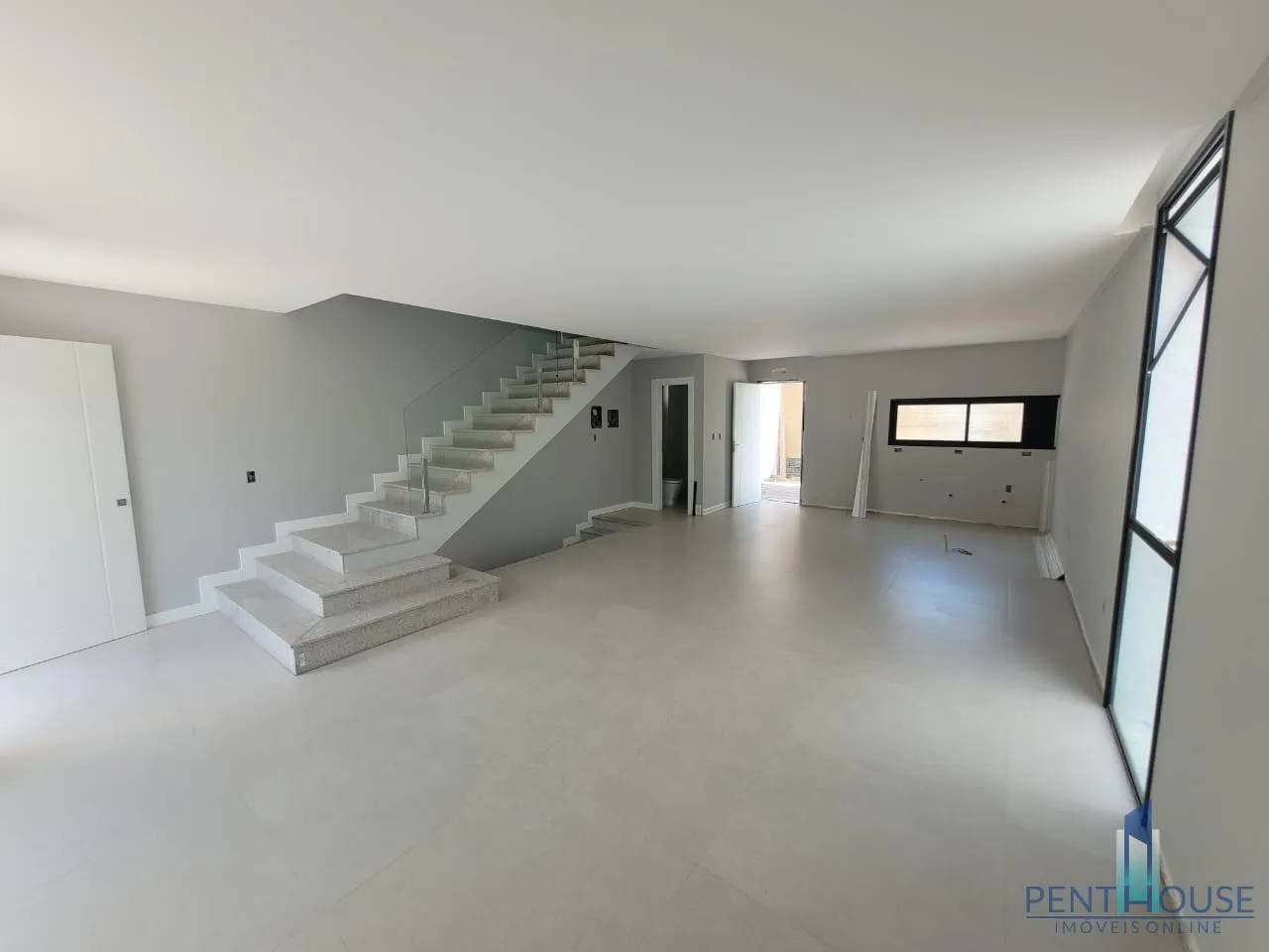 Imagem Casa para Venda em Balneário Camboriú, ARIRIBÁ, 4 dormitórios, 4 suítes, 5 banheiros, 4 vagas