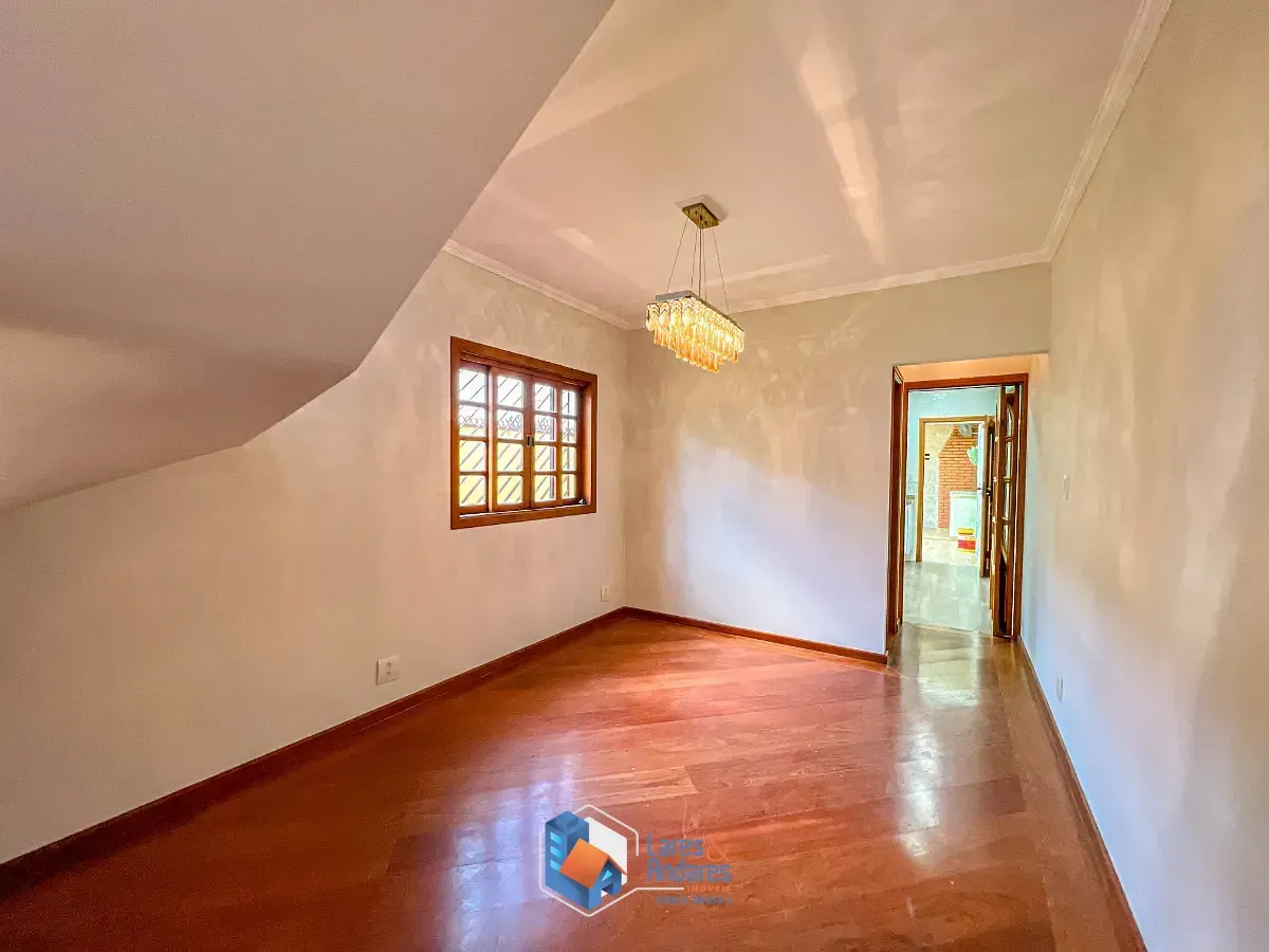 Imagem Sobrado para venda em Jardim Paraíso com 4 quartos, sendo 1 suíte, 218m²