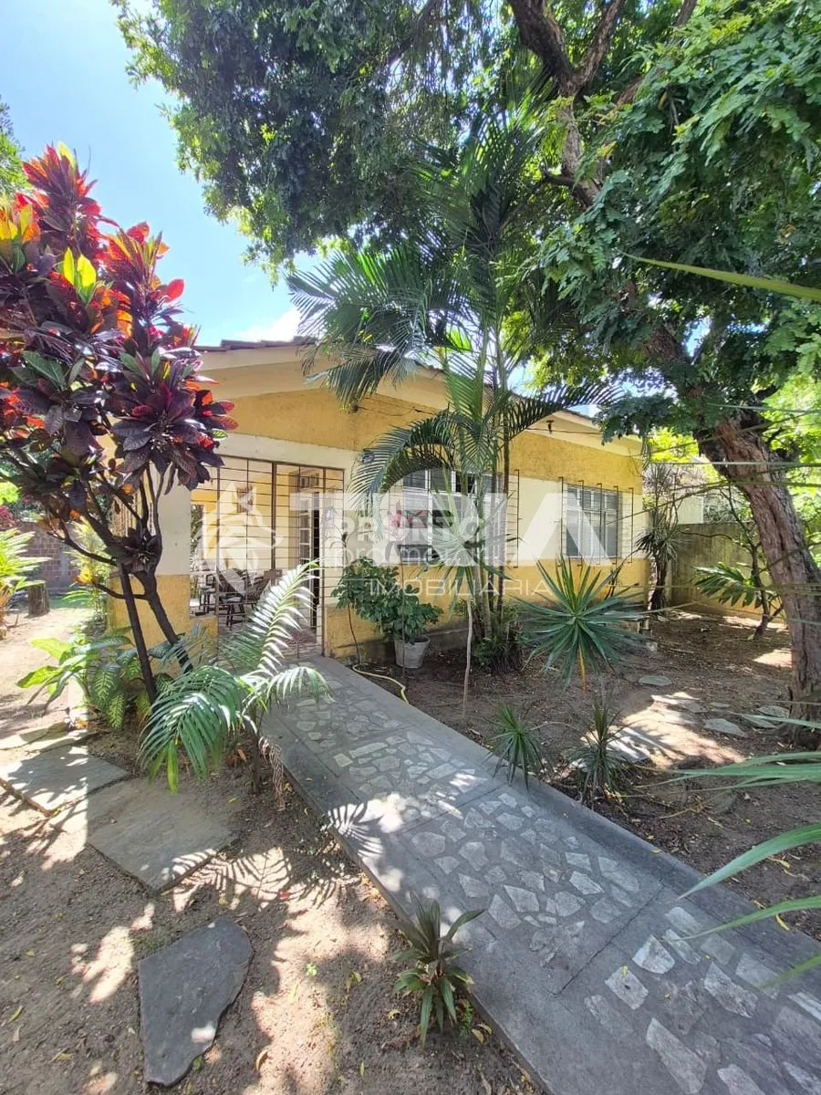 Foto do imóvel Casa de 3 quartos, 241m² no bairro Campo Grande, em Recife em Campo Grande, Recife - PE