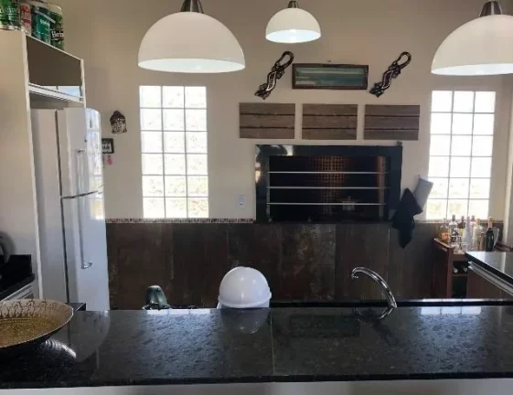 Imagem Casa de alto padrão em Garopaba-SC: conforto, privacidade e localização privilegiada!