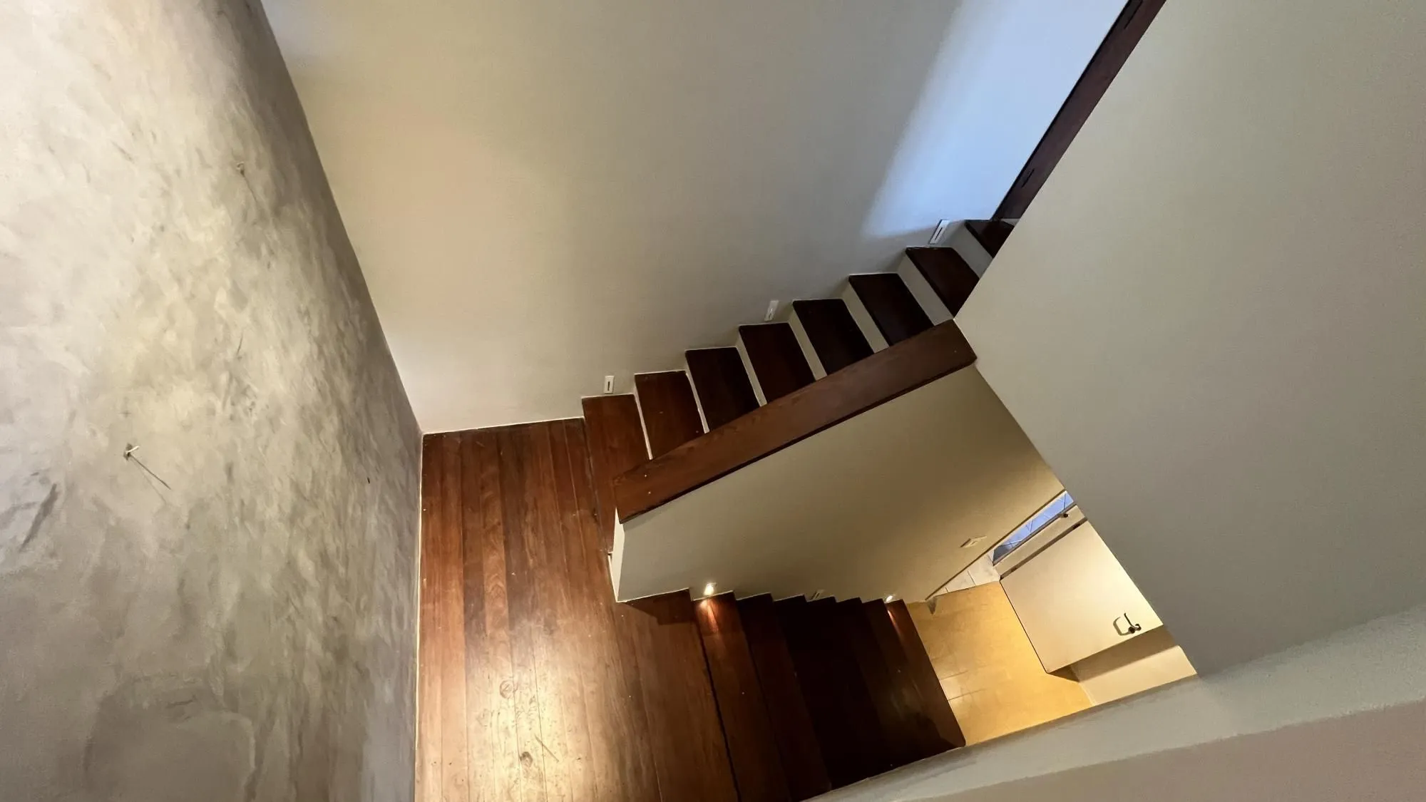 Imagem Belíssima casa no Bairro Tristeza com 645m²