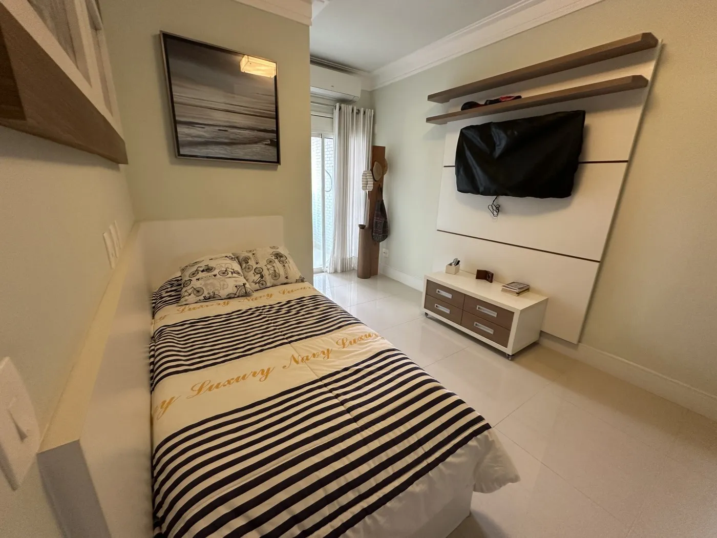 Imagem Apartamento para Locação, Centro, 4 dormitórios, 3 suítes, 4 banheiros, 2 vagas