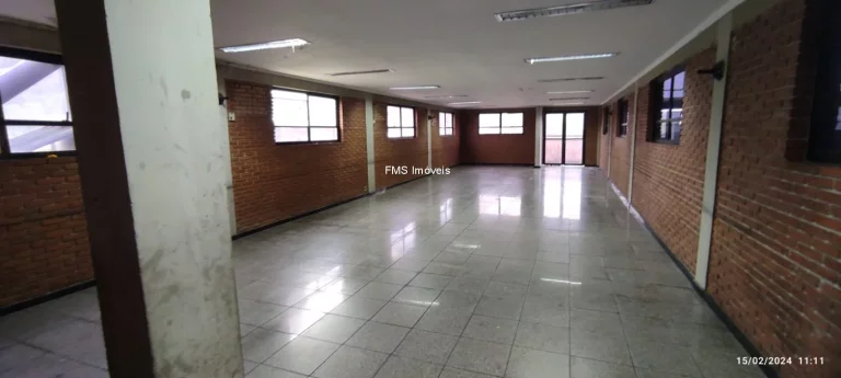 Imagem Prédio comercial com 4.078m² de área total próx. a Vila Sônia.