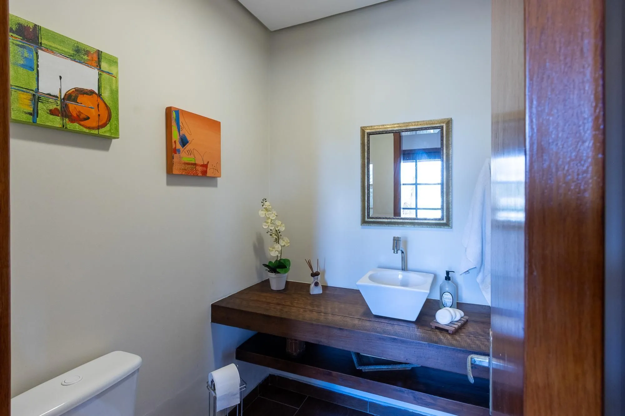 Imagem LINDA CASA NA HÍPICA