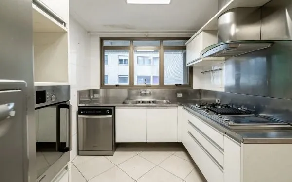 Imagem Apartamento 3 suítes, 301m², 4 vagas, semi-mobiliado - Bela Vista