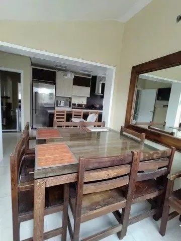Imagem Casa em Belém Novo grande com 3 quartos, escritório