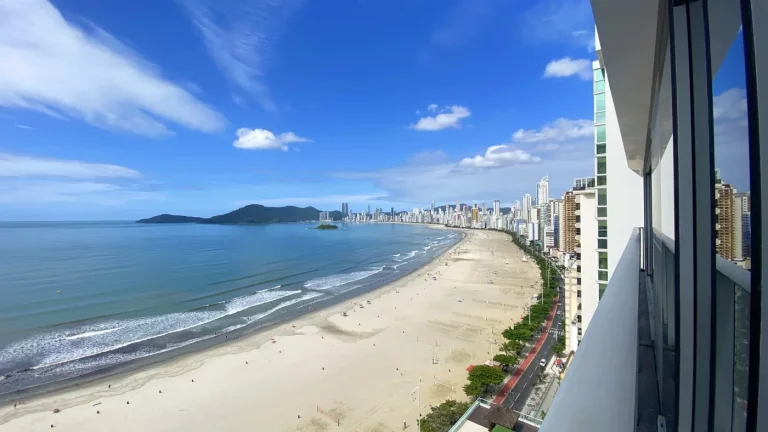 Imagem Apartamento Frente Mar para Venda em Balneário Camboriú, CENTRO, 4 dormitórios, 4 suítes, 5 banheiros, 4 vagas
