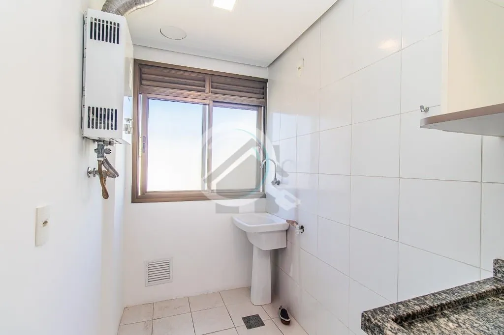 Imagem Apartamento semimobiliado com 61m², 2 dormitórios sendo 1 suíte, 1 vaga! Living para 2 ambientes ...