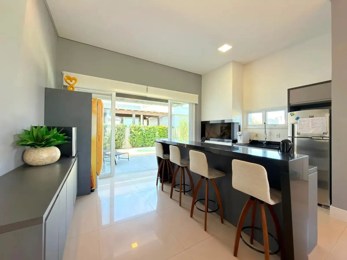 Imagem CASA EM CONDOMÍNIO À VENDA