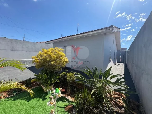 Casa Residencial Conjunto Habitacional Ibaté em Rua Aristides Moretti