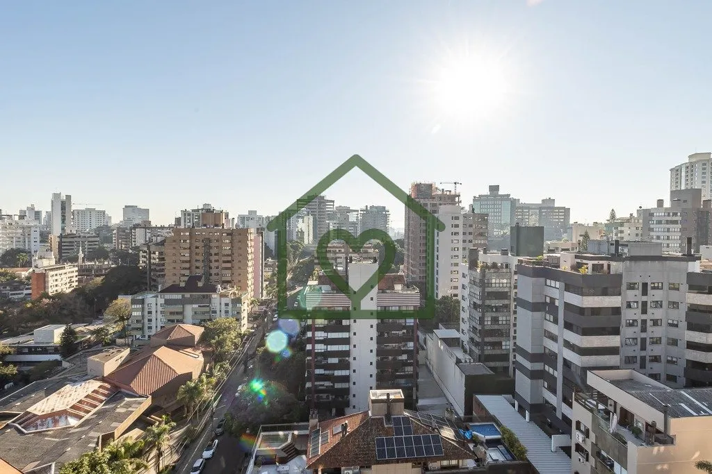 Apartamento de andar inteiro no 14º andar, com vista definida para toda cidade. São 317m², 3 suí...