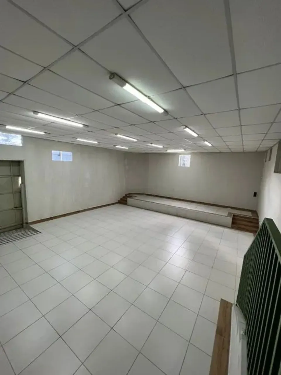Imagem Salão Comercial à Venda em Sorocaba-SP: 3 Salas, 2 Banheiros, 279m² no Jardim do Sol!