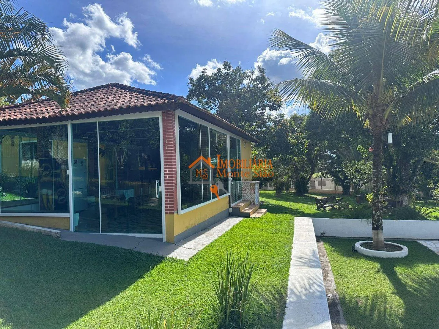 Foto do imóvel Sítio com 6 dormitórios à venda, 36000 m² por R$ 2.502.750,00 - Colônia Agrícola Itapeti - Mogi das Cruzes/SP