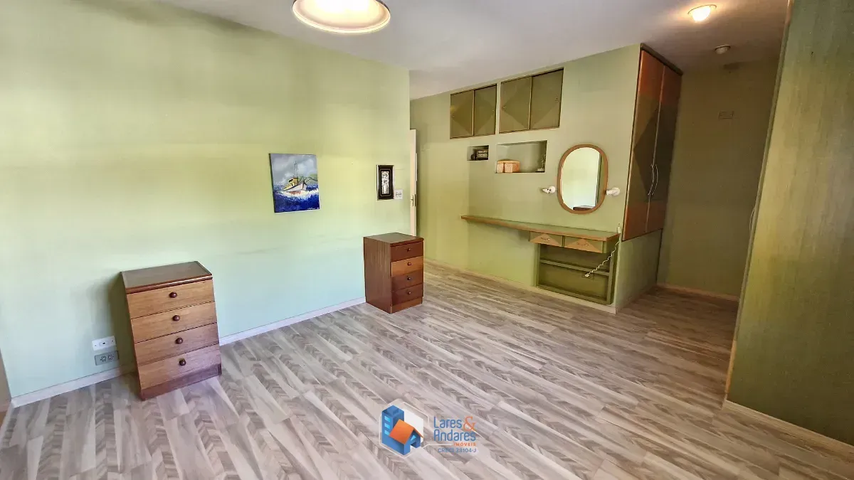 Imagem Casa para venda em Vila Inah com 4 quartos, sendo 2 suítes, 320m²