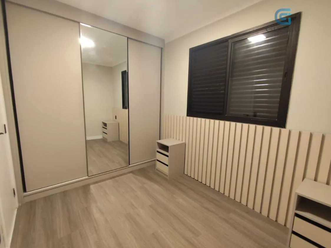 Imagem Vendo Maravilhosa Cobertura Penthouse, 03 Dormitórios com Vista para a praia, 01 suíte, 03 Vagas de Garagem Paralelas, Home Office, Condomínio com Lazer Completo, Pompéia, Santos.