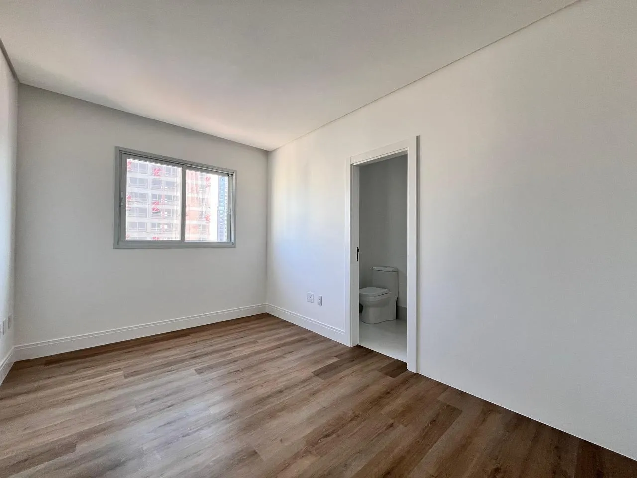 Imagem Apartamento com vista para o mar à venda com 160m2 por R$ 2.850.000,00