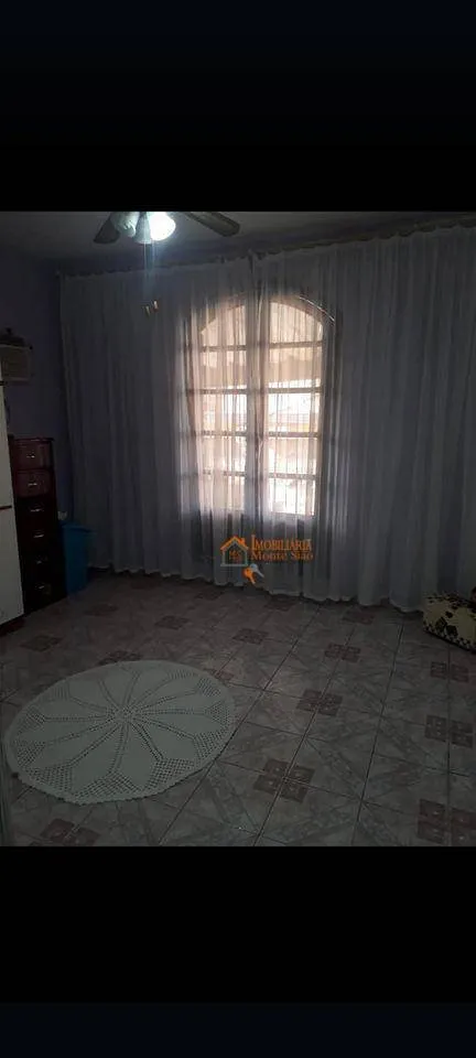 Imagem Sobrado com 3 dormitórios à venda, 2000 m² por R$ 692.000,00 - Jardim Pinhal - Guarulhos/SP